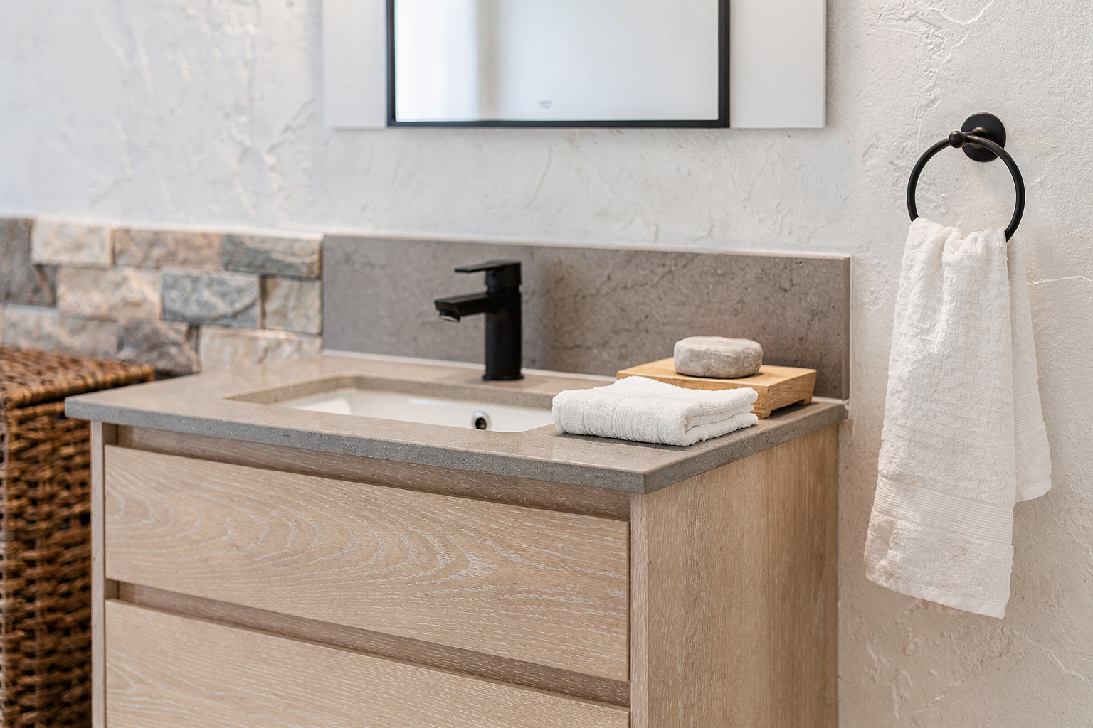 Common Texture Mistakes to Avoid in Cottage Bathroom Decor section 5 interior styling detail