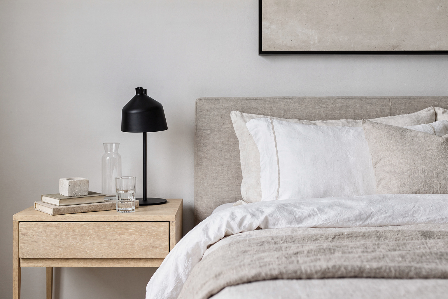 Neutral Bedroom: How to Get It Right section 5 interior styling detail