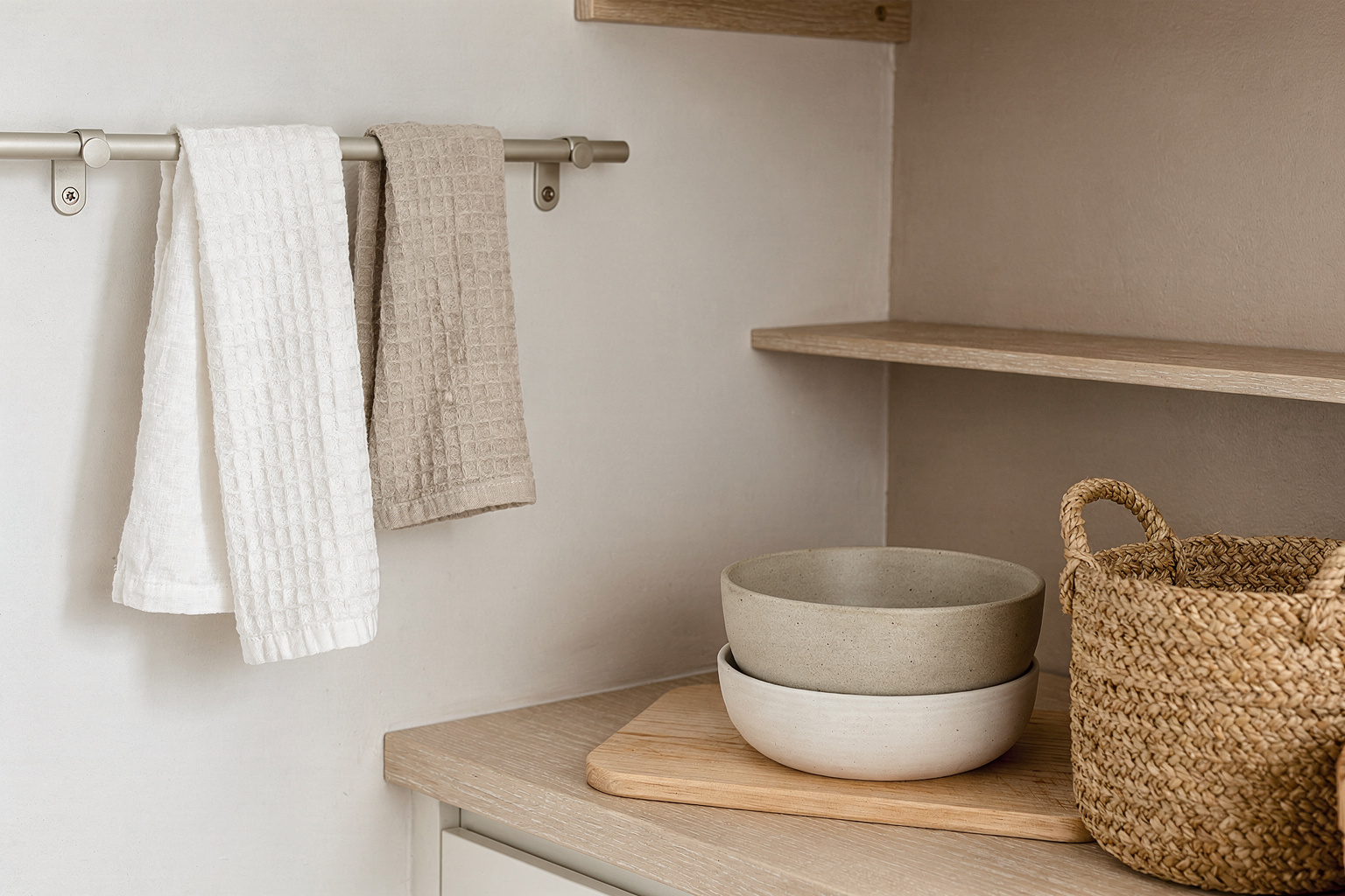 How to Style a Neutral Kitchen: A Clear Starting Point section 2 interior styling detail